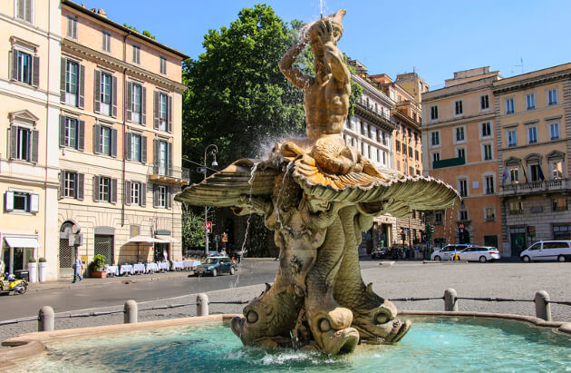 Piazza Barberini og Tritonfontænen Piazza Barberini og Tritonfontænen