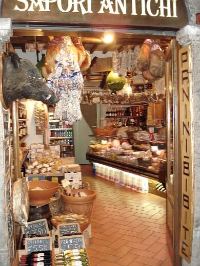 Salumeria i Toscana med det elskede vildsvin Salumeria i Toscana med det elskede vildsvin