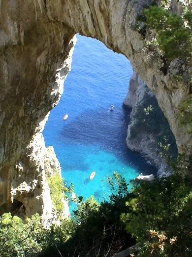 Capris safirblå vand Capris safirblå vand