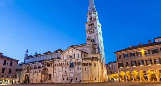 Piazza Grande med Modenas domkirke