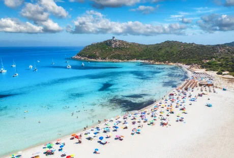 Smaragdgrønt vand og pragtfuldt vejr på Sardinien Smaragdgrønt vand og pragtfuldt vejr på Sardinien