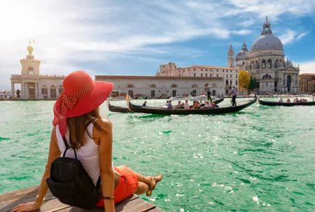 Ung kvinde på ferie i Italien Ung kvinde på ferie i Italien