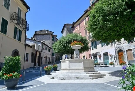 Piazza Umberto I i Olevano Olevano