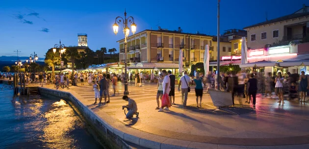 Søpromenaden i Lazise Søpromenaden i Lazise