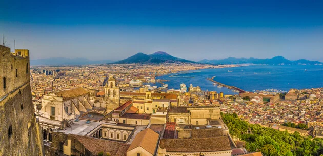 Napoli med Vesuv i baggrunden Napoli med Vesuv i baggrunden