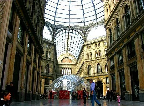 Galleria Umberto 1. Galleria Umberto 1.