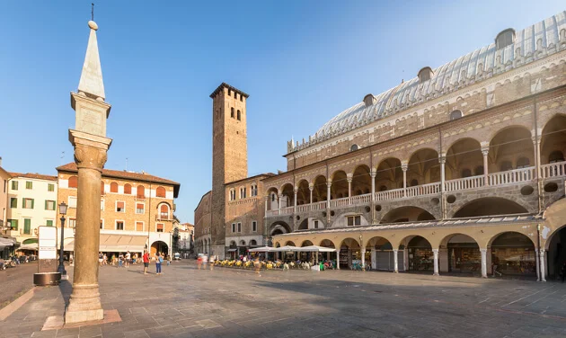 Piazza delle Erbe og Palazzo della Ragione Piazza delle Erbea og Palazzo della Ragione
