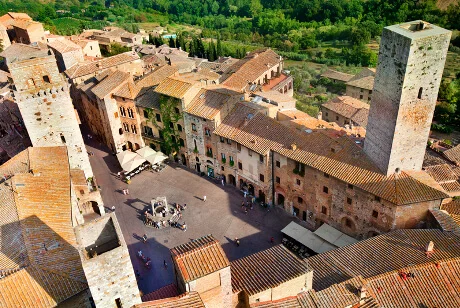 Piazza della Cisterna Piazza della Cisterna