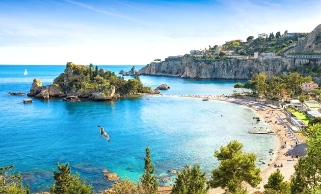 Stranden ved Lido Mazzarò og Isola Bella Stranden ved Lido Mazzarò og Isola Bella